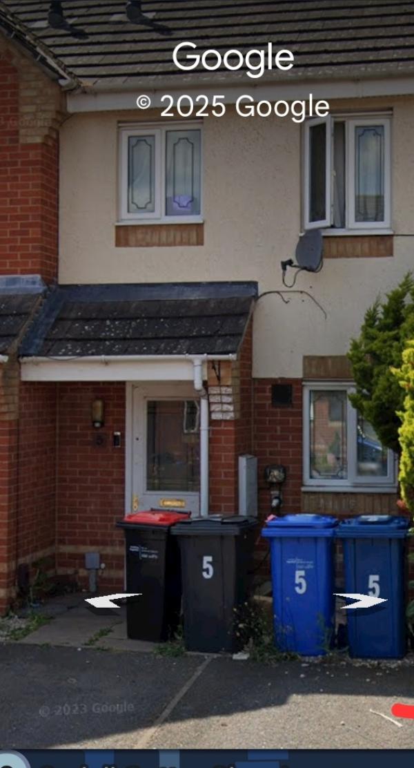 2 bedroom house in Tamworth House Exchange