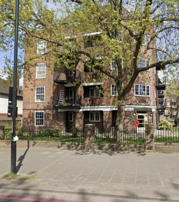 2 bedroom flat in London House Exchange