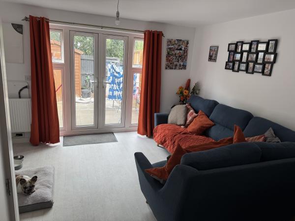 2 bedroom house in Barry Barri House Exchange