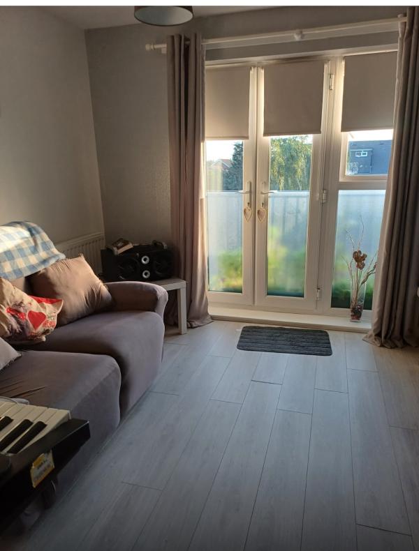 2 bedroom flat in Rainham House Exchange