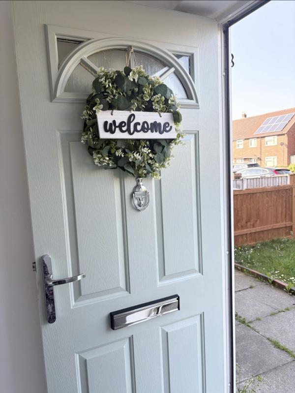 2 bedroom flat in Huyton House Exchange