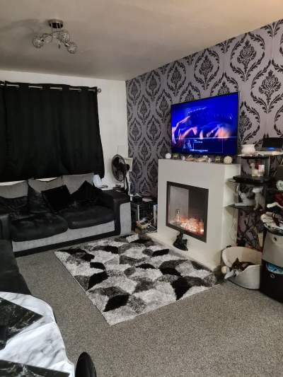 2   bedroom flat in Prestwich