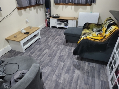 1   bedroom flat in Ireland Wood