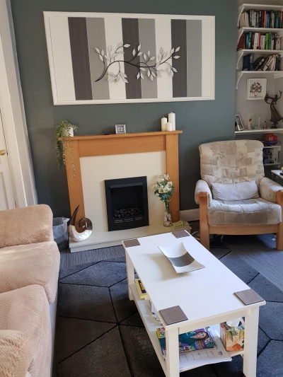 2   bedroom flat in Leith