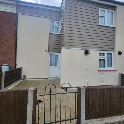 3   bedroom house in Basingstoke