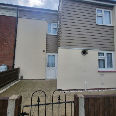 3   bedroom house in Basingstoke