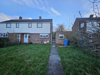 2 bedroom house in Binfield House Exchange