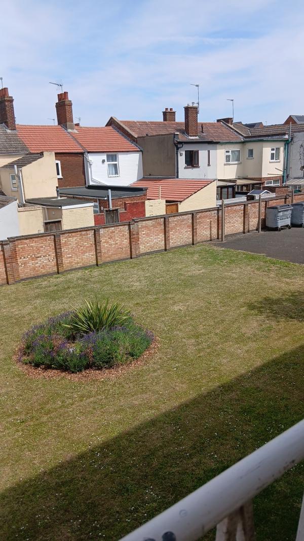 2 bedroom maisonette in Great Yarmouth House Exchange