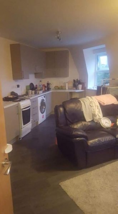 2 bedroom flat in Poole House Exchange