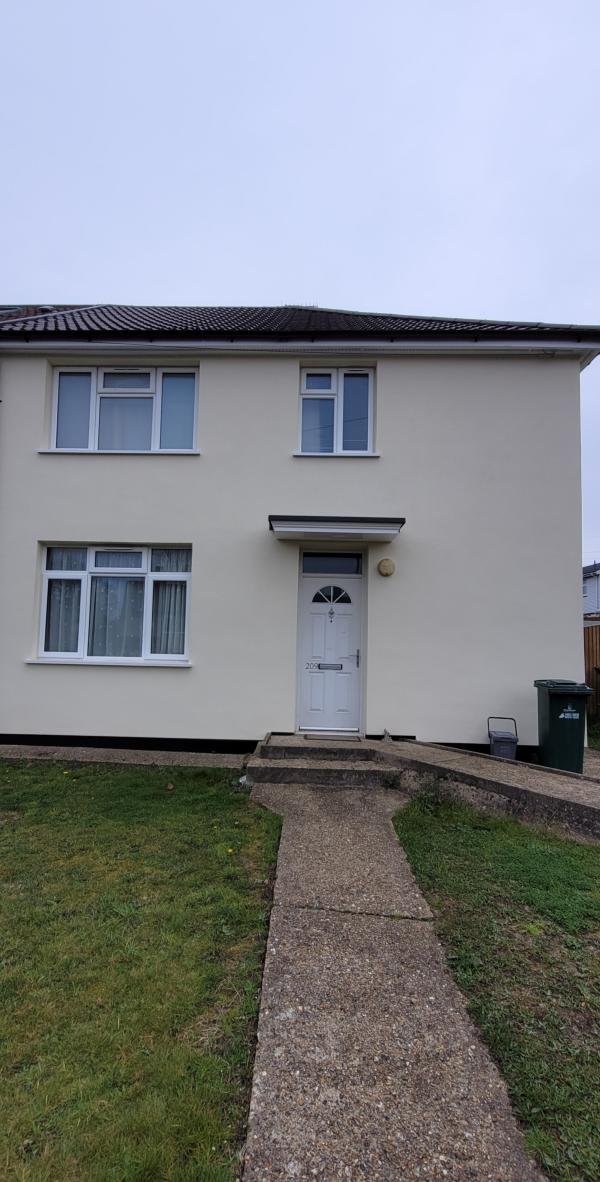3 bedroom house in South Oxhey House Exchange