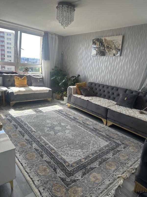 3 bedroom flat in Barton Hill House Exchange