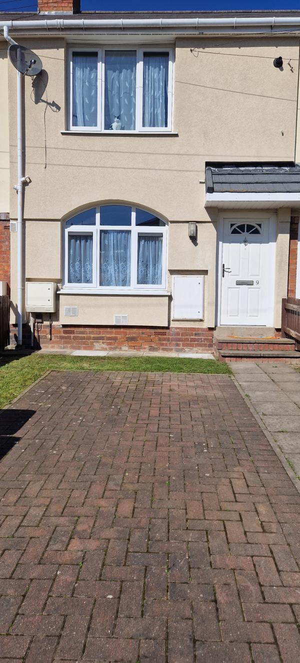 2 bedroom house in Wolverhampton House Exchange