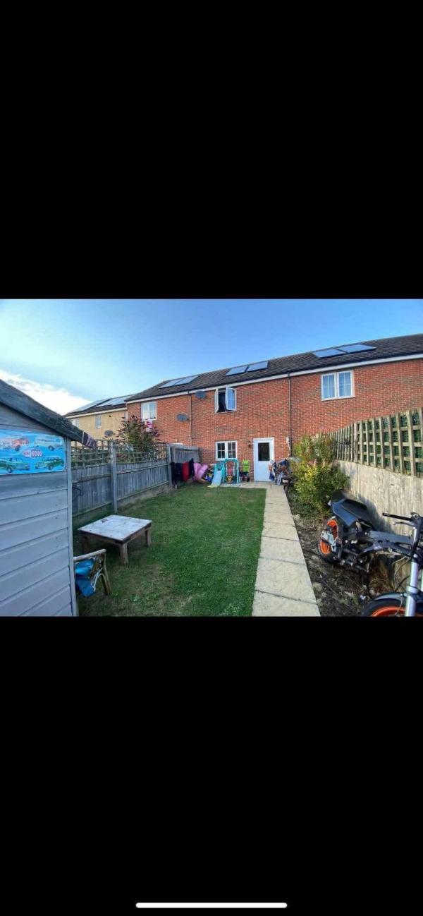 2 bedroom house in Donington House Exchange