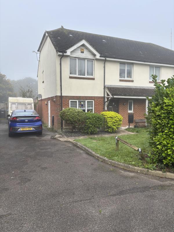 4 Bedroom house In Hurstpierpoint Wants 2 Bedroom house In Brighton House Exchange