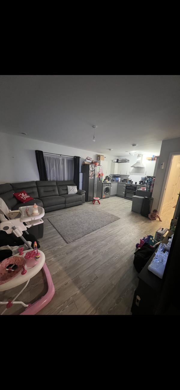 2 bedroom flat in Brentry House Exchange