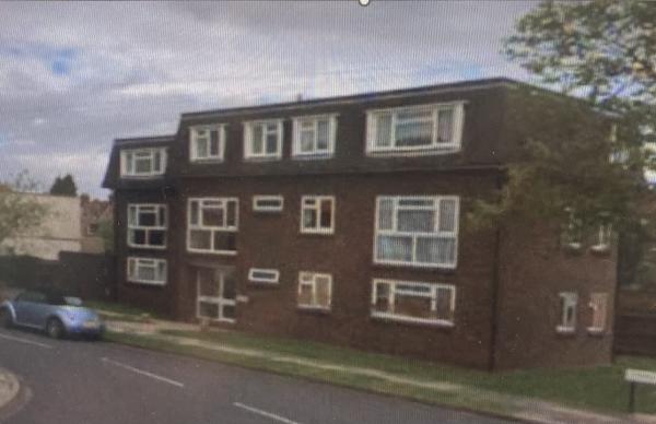 2 bedroom flat in Richmond Upon Thames   Greater London House Exchange