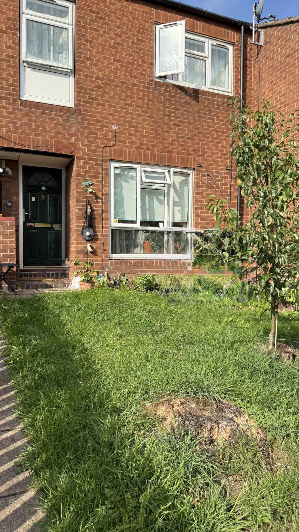3 bedroom house in Nottingham House Exchange
