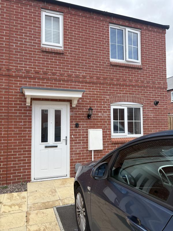 2 bedroom house in Rothwell House Exchange