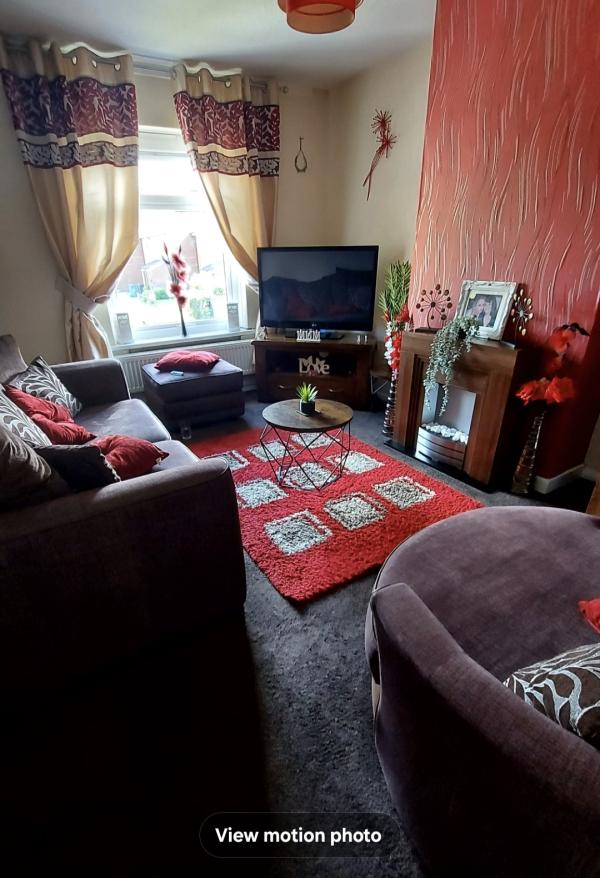2 bedroom maisonette in Tipton Green House Exchange