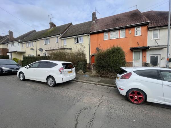 2 bedroom house in Kingsthorpe House Exchange