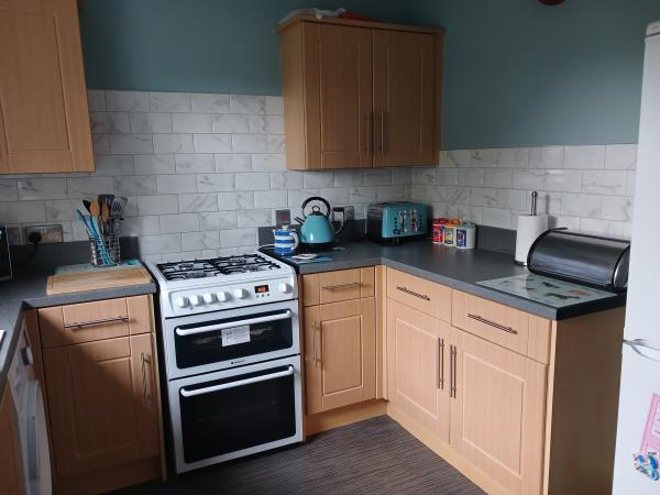 2 bedroom flat in Thornliebank House Exchange