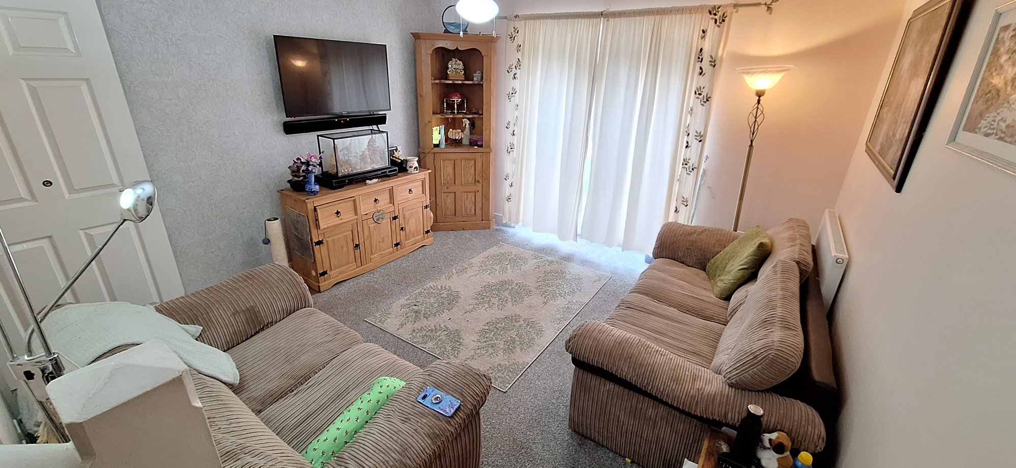 2 bedroom house in Macclesfield House Exchange