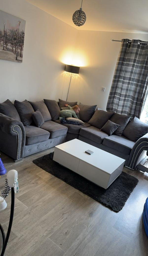 2 bedroom house in Castleford House Exchange