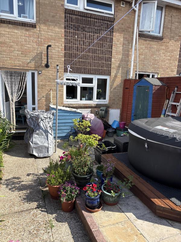 3 bedroom house in Newport House Exchange