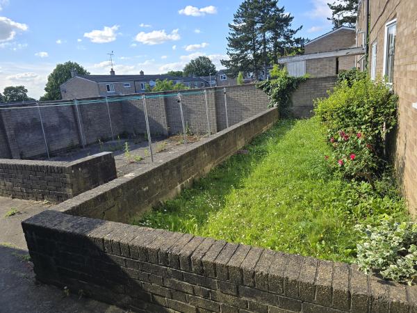 2 Bedroom house In Stevenage Wants 1 Bedroom house In Caldecote House Exchange
