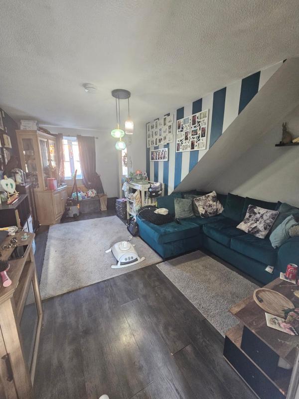 2 bedroom house in Newport Casnewydd House Exchange