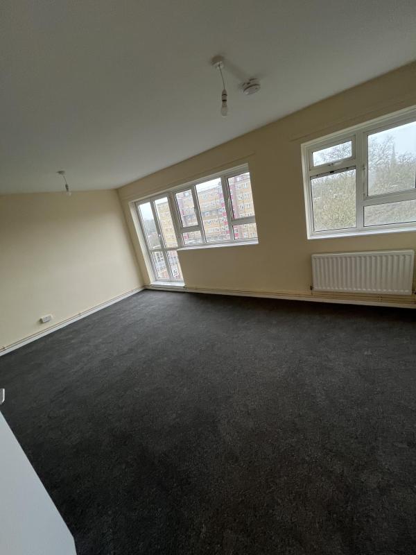 2 bedroom flat in Richmond House Exchange