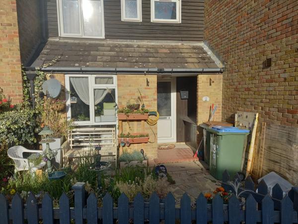 3 bedroom house in Horsham House Exchange