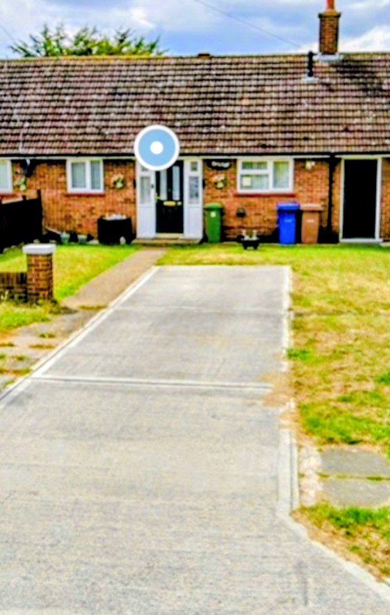 1 bedroom bungalow in Chadwell St Mary House Exchange