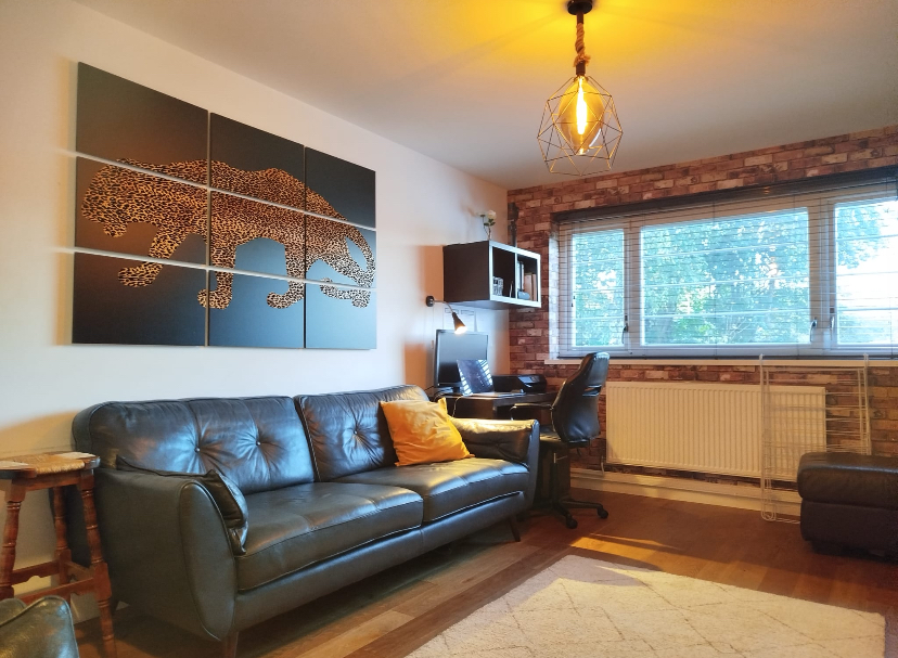 2 bedroom maisonette in Headstone House Exchange