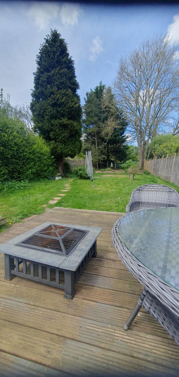 3 bedroom house in Chipperfield House Exchange