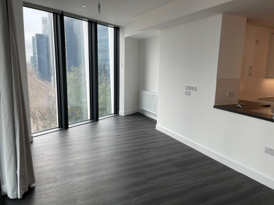2 bedroom flat in London House Exchange