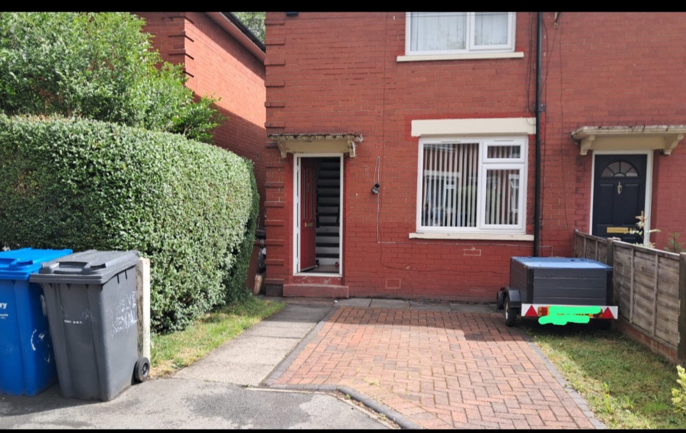 2 bedroom house in Whitefield House Exchange