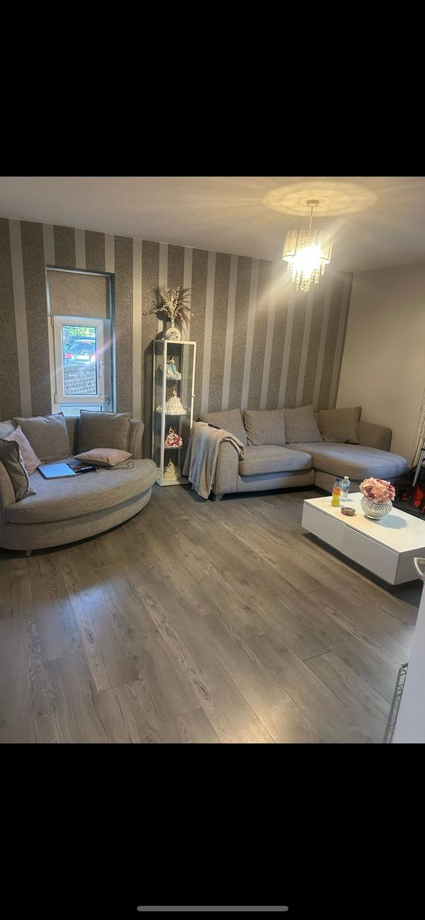2 bedroom flat in Sutton House Exchange