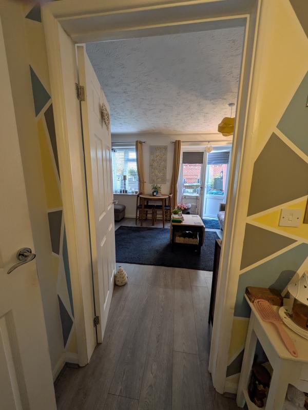 2 bedroom house in Whitchurch House Exchange