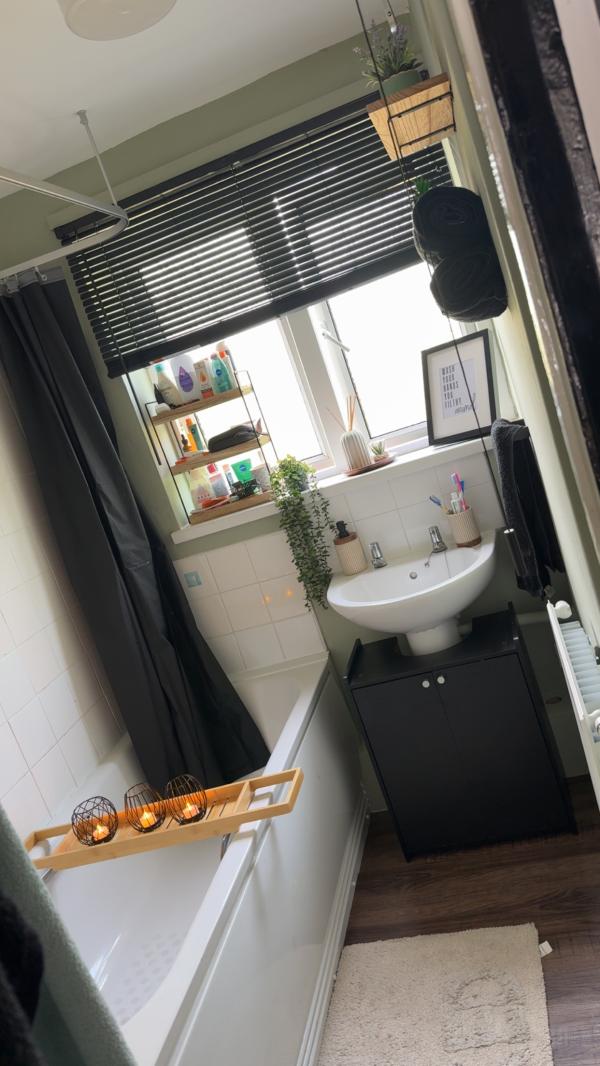 2 bedroom flat in Wolverhampton House Exchange