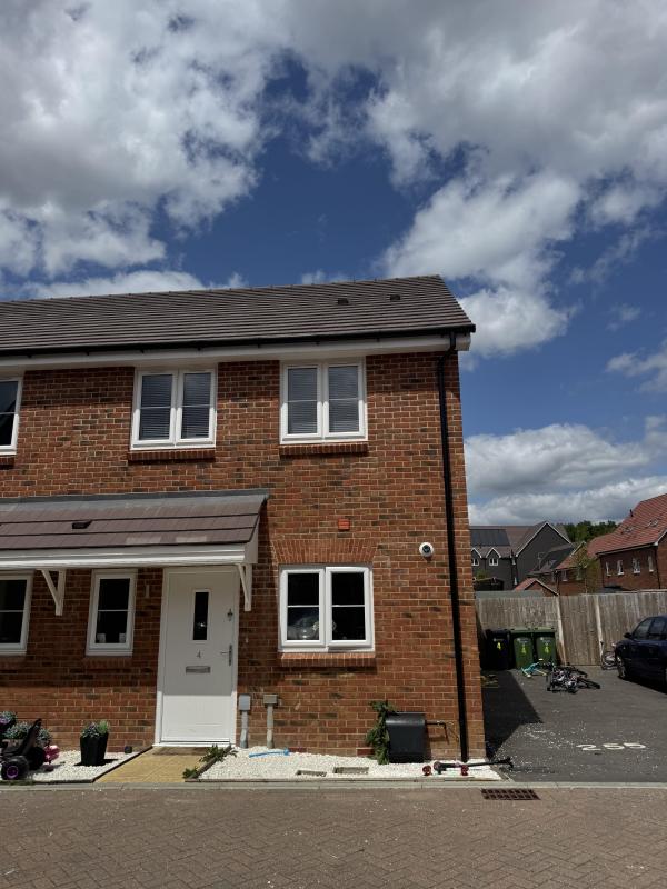 2 bedroom house in Ash House Exchange