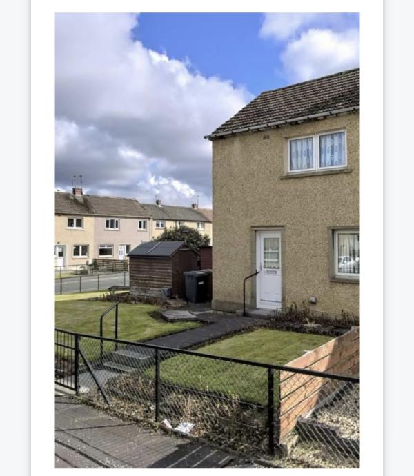 2 bedroom house in Bonnyrigg House Exchange
