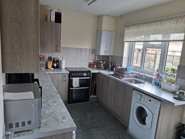 2 bedroom house in Amesbury House Exchange