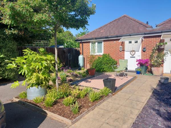 1 bedroom bungalow in Southbourne House Exchange