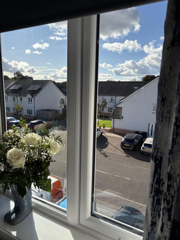 2 bedroom flat in East Kilbride House Exchange