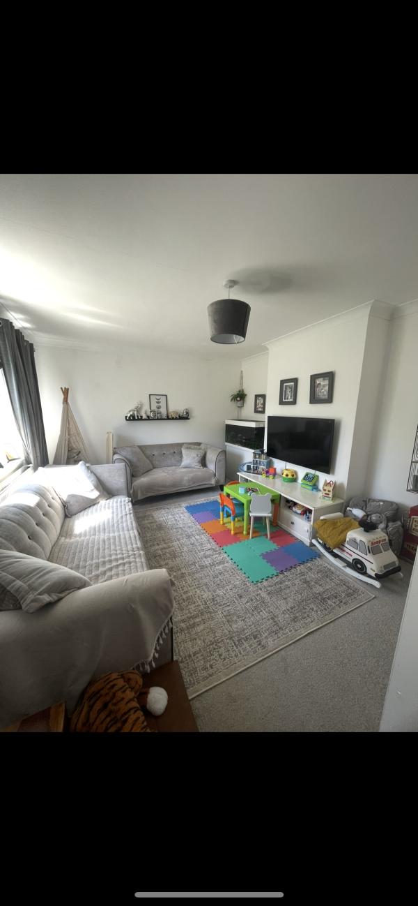 2 bedroom house in High Green House Exchange