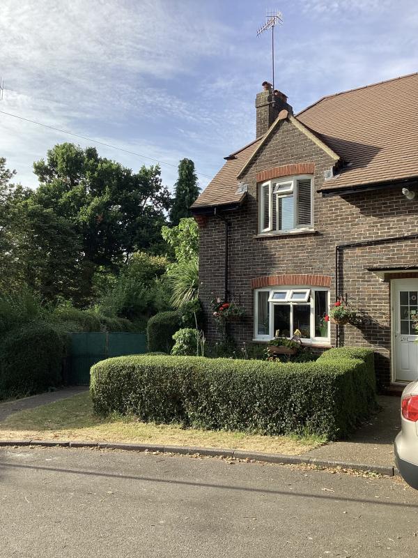 3 bedroom house in East Grinstead House Exchange