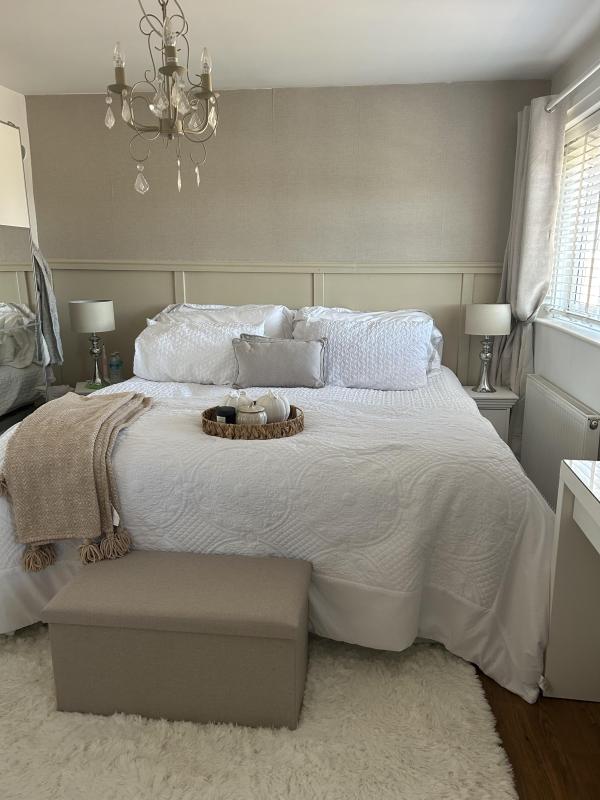 2 bedroom house in Slough House Exchange