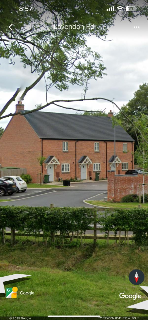2 bedroom house in Olney House Exchange