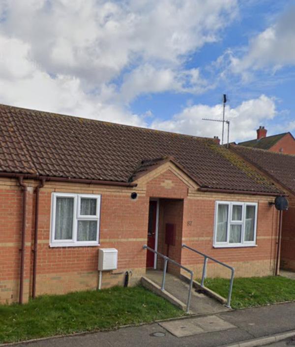 2 bedroom bungalow in Long Sutton House Exchange